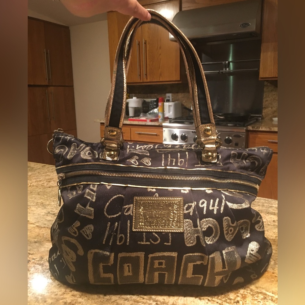 Coach Poppy Graffiti Scribble Tote Bag in Black and Gold!!!